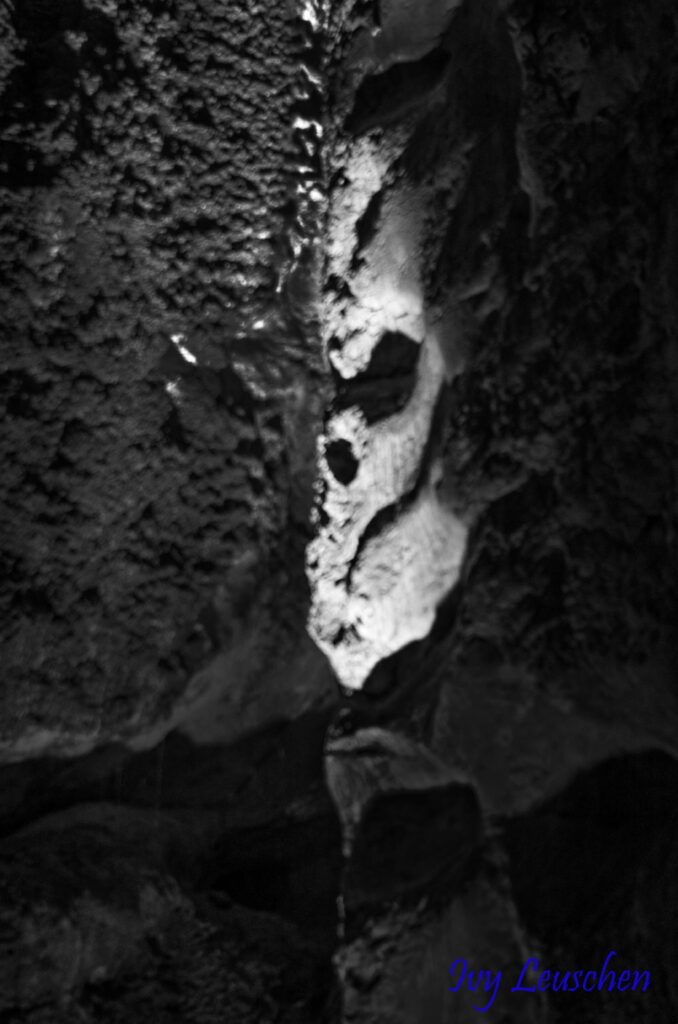 Scull formation in cave rock