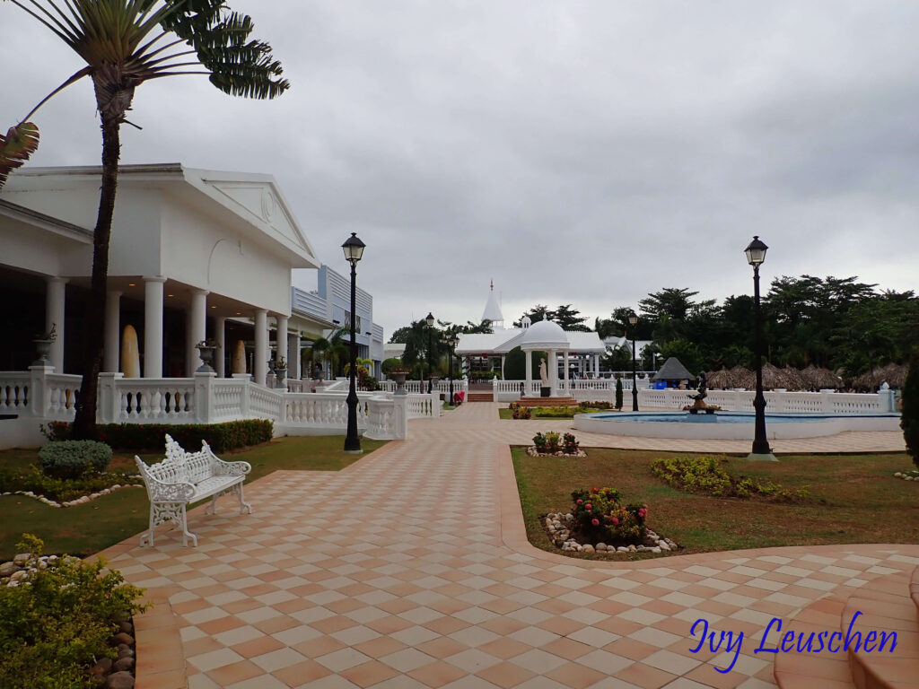 Riu Negril Hotel pool area