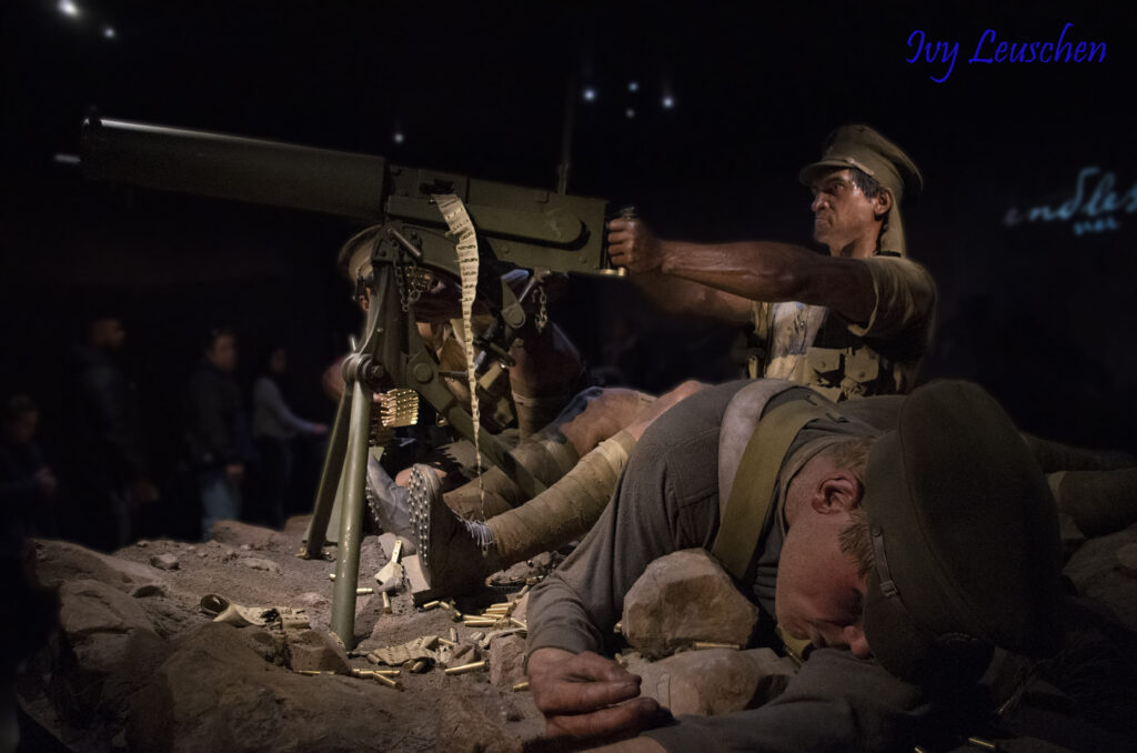 Fighting soldiers statue